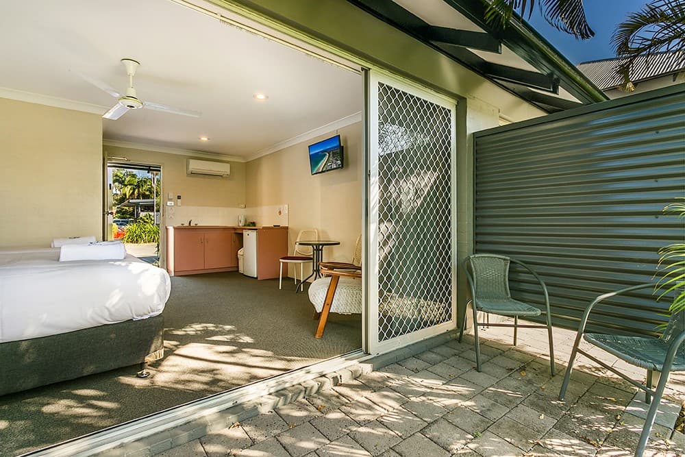 The Park Hotel Motel — Suffolk Park, Byron Bay