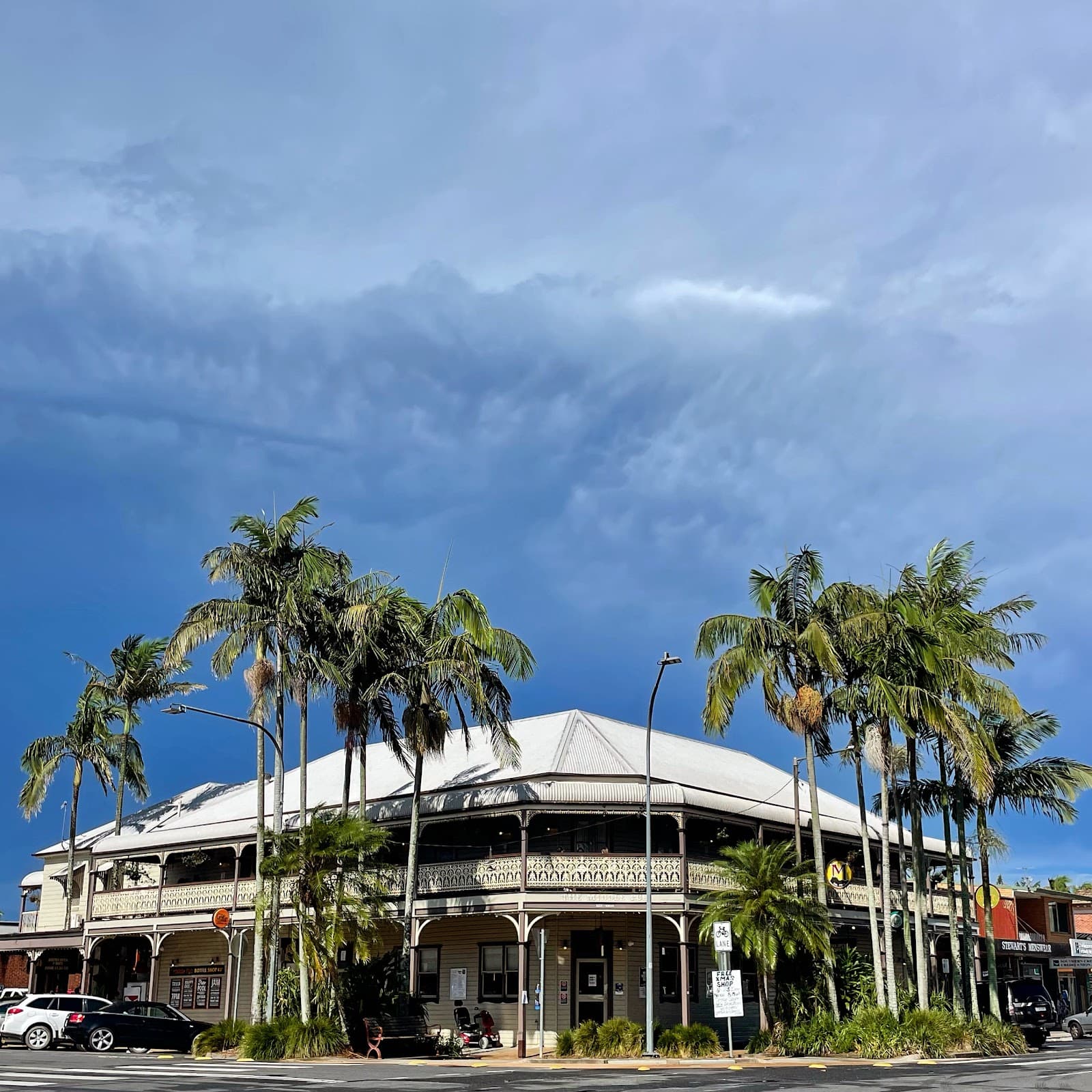 The Middle Pub — Mullumbimby, Byron Bay