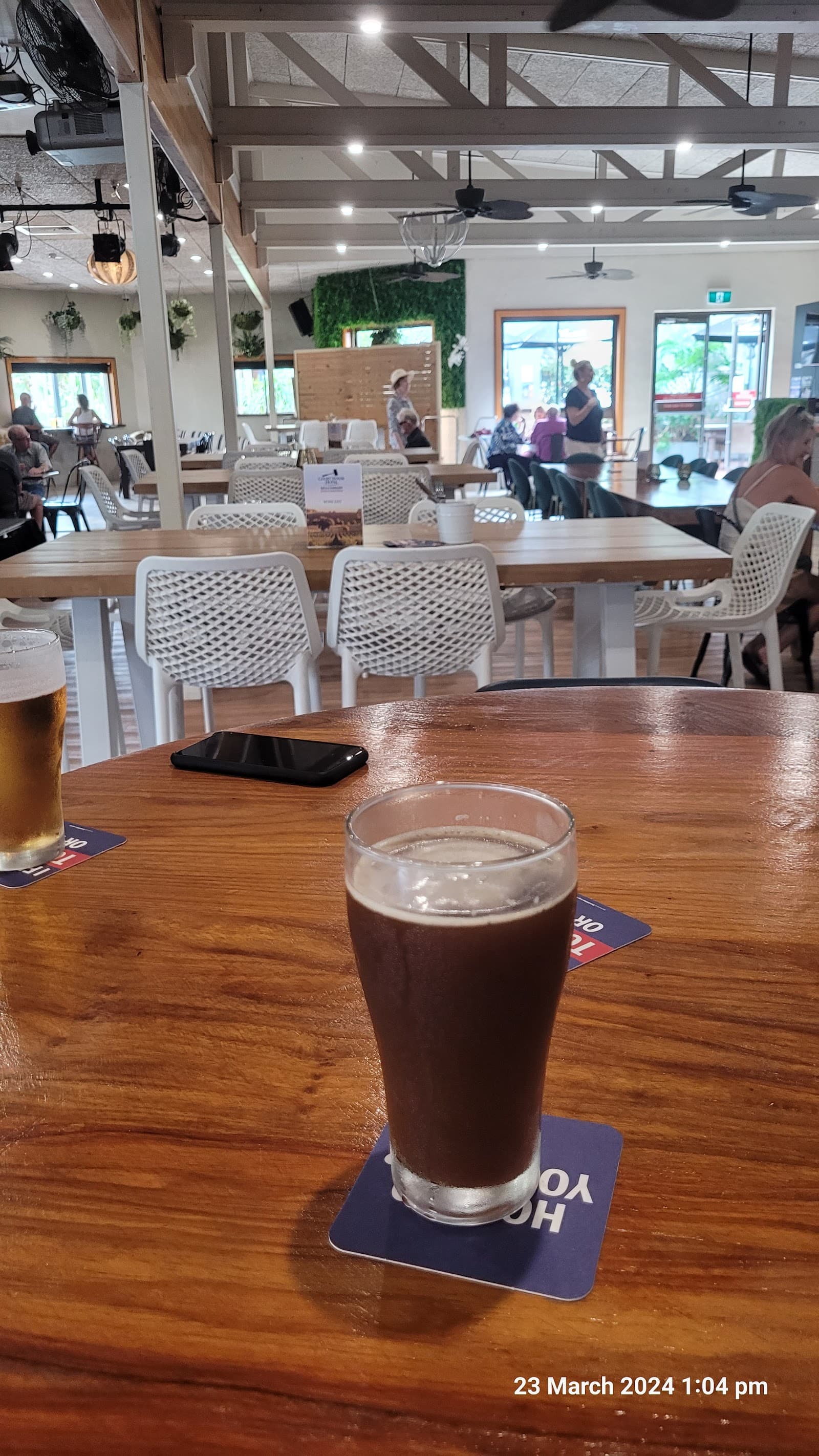 Top Pub Mullumbimby — Mullumbimby, Byron Bay